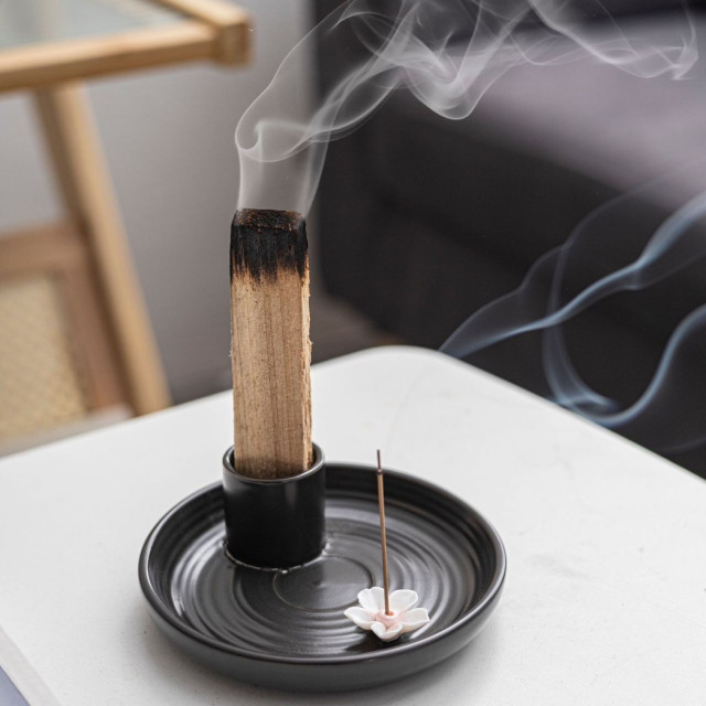 陶瓷聖木架香薰燭台